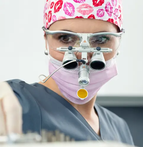 Praxis Evident - Gesunde Zähne - Zahnchirurgie